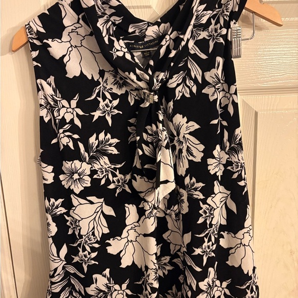 Adrienne Vittadini Black and White Tie Front Sleeveless Blouse - Picture 1 of 7